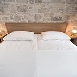 Apartamento Tifani Luxury 2 *