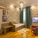Tifani Luxury 2 Apartman *
