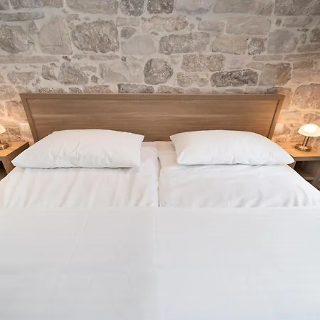 Διαμέρισμα Tifani Luxury 2 *