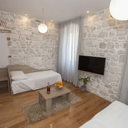 Διαμέρισμα Tifani Luxury 2 Σπλιτ