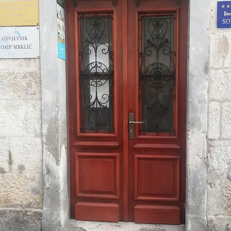 Tifani Luxury 2 Σπλιτ