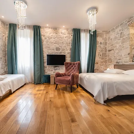 Tifani Luxury 2 * Split