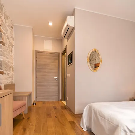 Διαμέρισμα Tifani Luxury 2 Σπλιτ