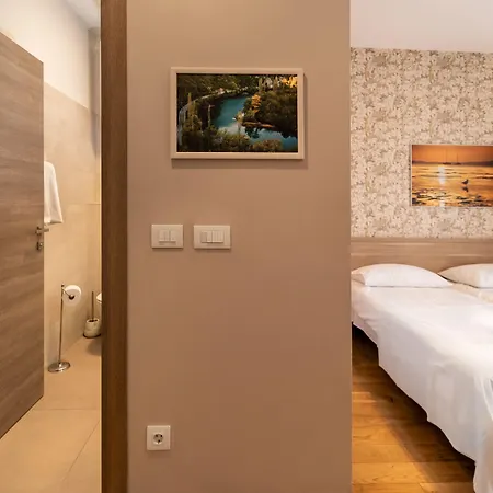 Tifani Luxury 2 * Σπλιτ