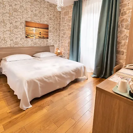 Tifani Luxury 2 Lejlighed