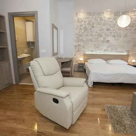 Lejlighed Tifani Luxury 2 *