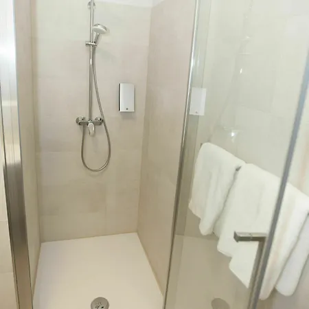 Tifani Luxury 2 * Σπλιτ