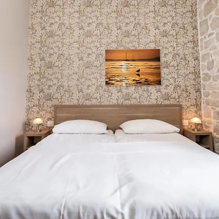 Tifani Luxury 2 Apartman *
