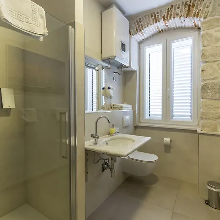Tifani Luxury 2 Apartman *