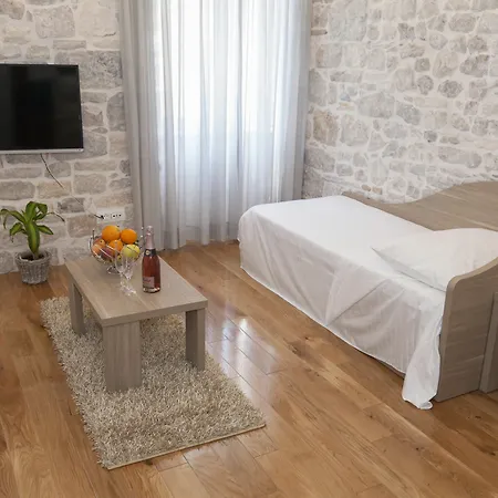 Apartamento Tifani Luxury 2 *