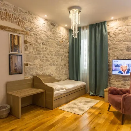 Tifani Luxury 2 Apartment *