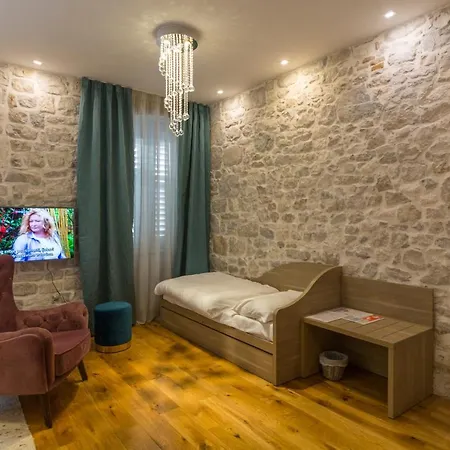 Apartment Tifani Luxury 2 *