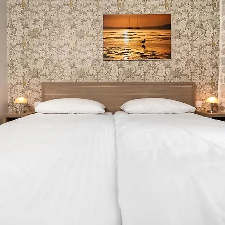 Tifani Luxury 2 아파트