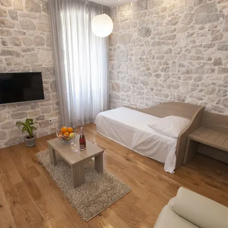 Tifani Luxury 2 شقة *