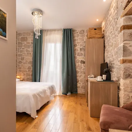 Tifani Luxury 2 سبليت