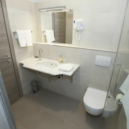 Tifani Luxury 2 아파트