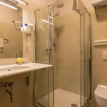 شقة Tifani Luxury 2 *